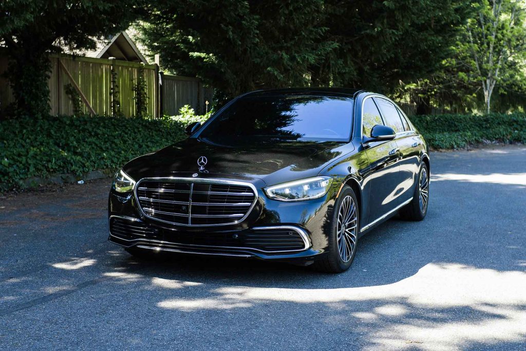Luxury Sedan for Seattle Airport Transportation - Exeucitve Car Service