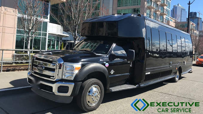 Executive Car Service – Luxury Shuttle Bus for Group Transportation and Corporate Travel